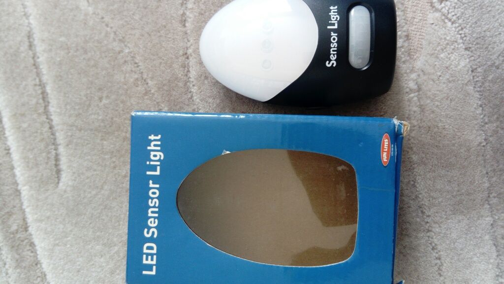 Lampka Led z czujnikiem ruchu sensor na baterie