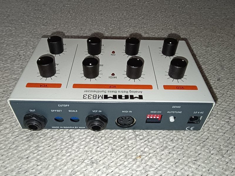 Mam MB33 analogowy syntezator