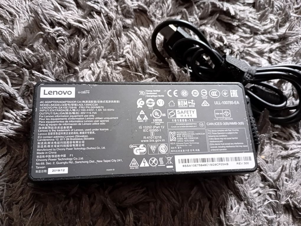 Oryginalny zasilacz Lenovo 135 W