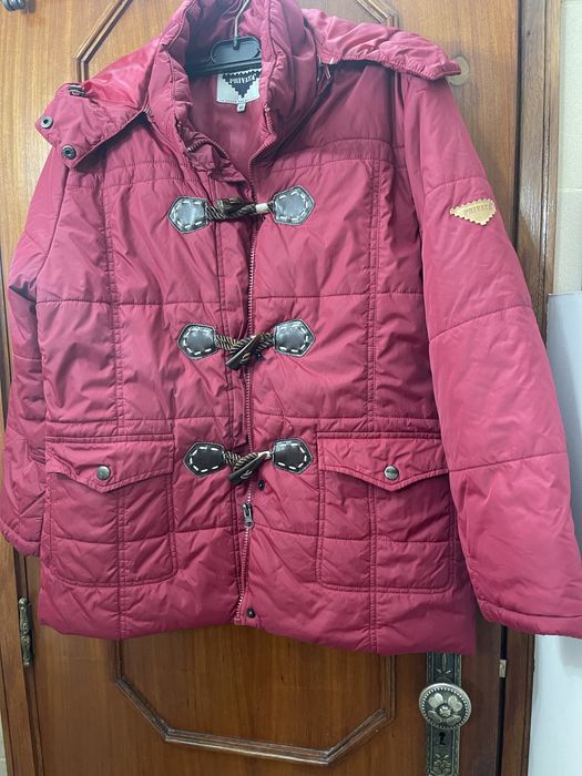Parka bordô com capuz