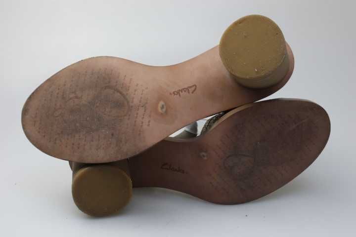 Clarks sandały na obcasie skóra r.39/25,5cm