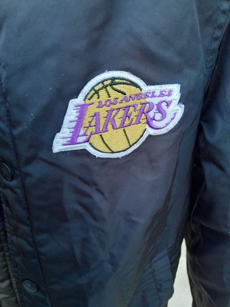 Czarna. Kurtka bomberka Lakers nba 12-13 lat