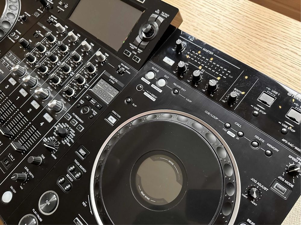 Kontroler konsola Pioneer XDJ XZ All-in-one Gratis Decksaver