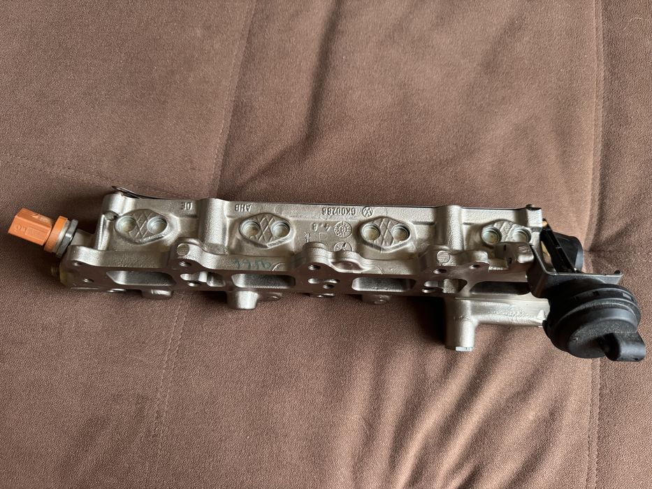 Впускний колектор автомобіля