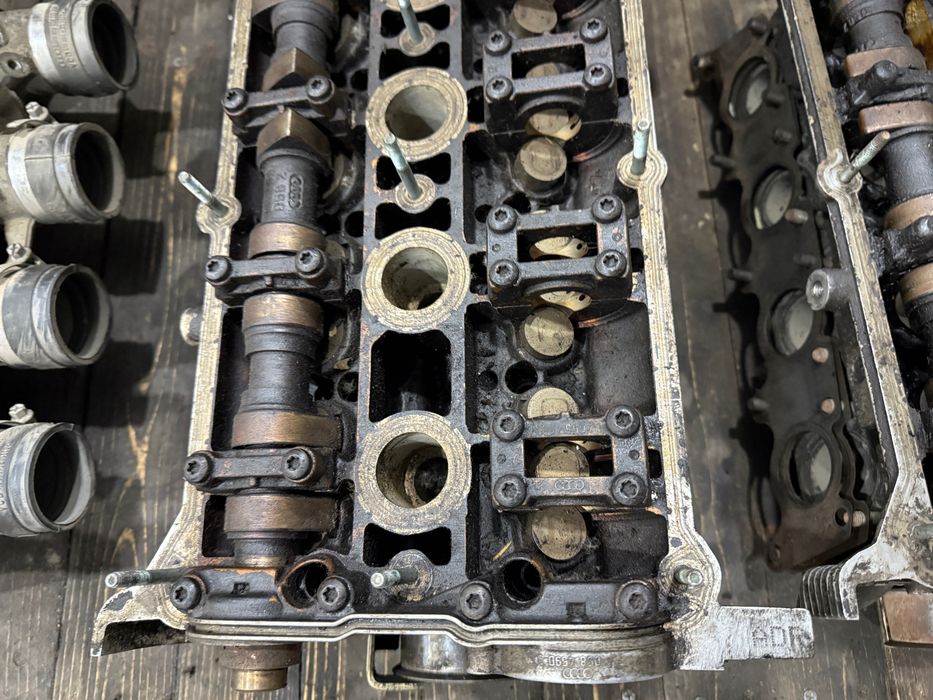 Головка блока цилиндров ГБЦ  vw b5,audi a4 1.8 20v ADR 058103373A