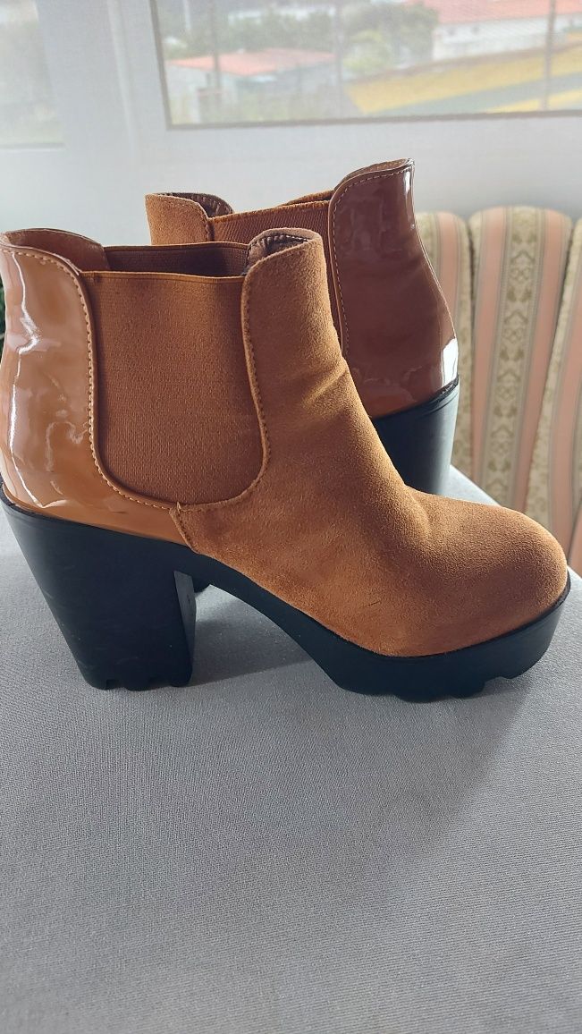 Vendo Botas mulher