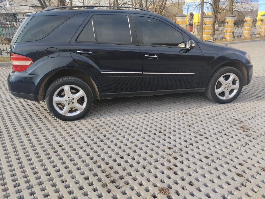 Mercedes Benz ML -class