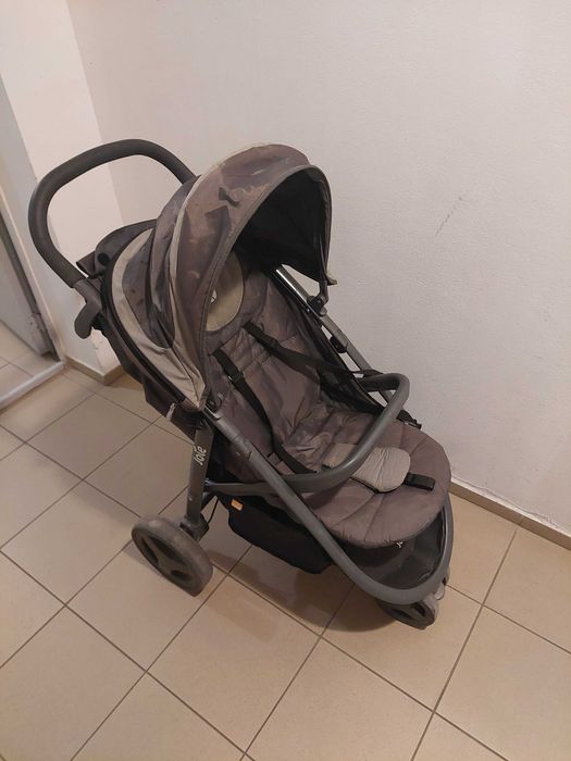 Wózek Joie spacerowy składany