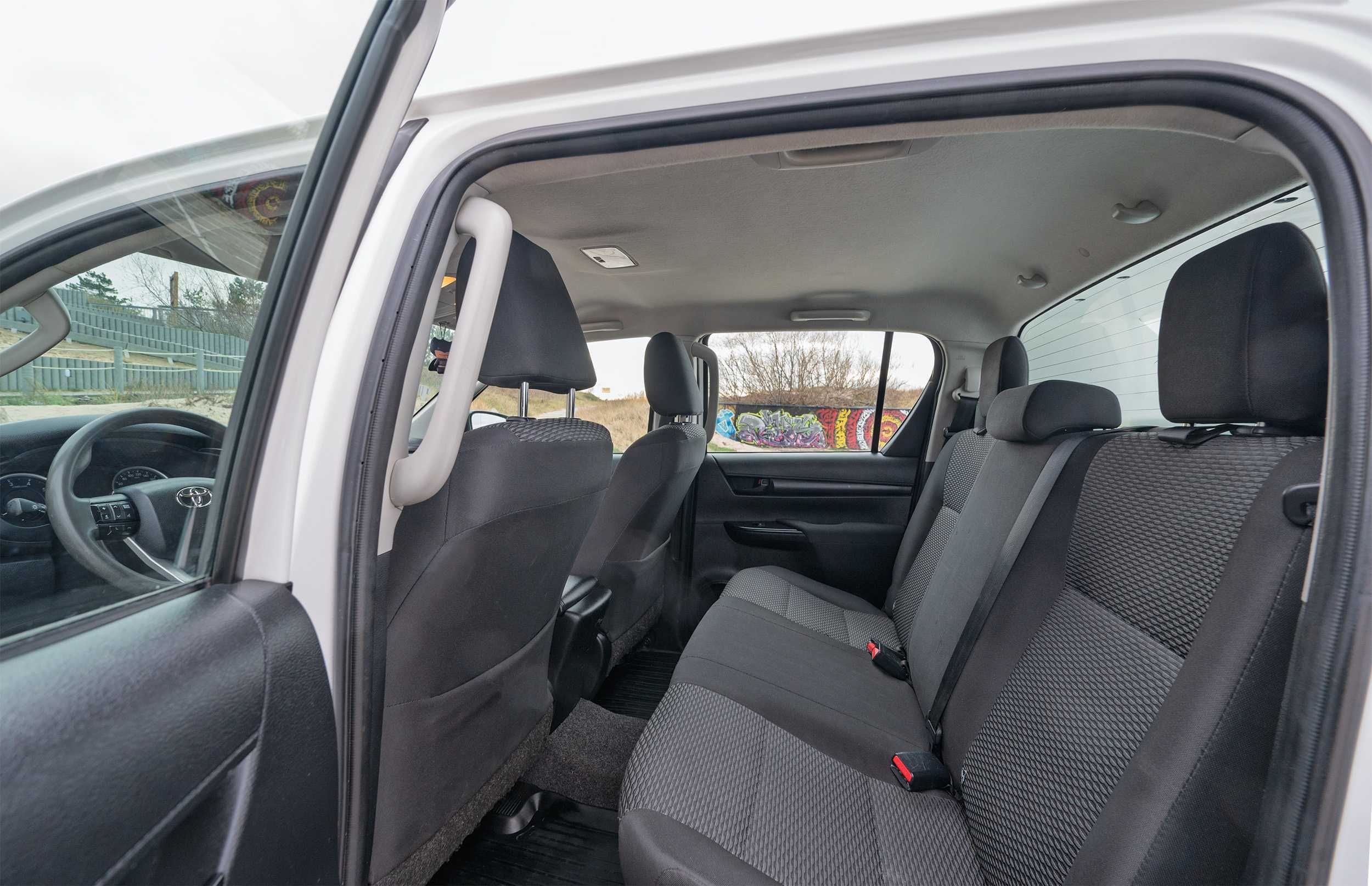 Toyota Hilux 4x4 2.4 D-4D Podwójna Kabina