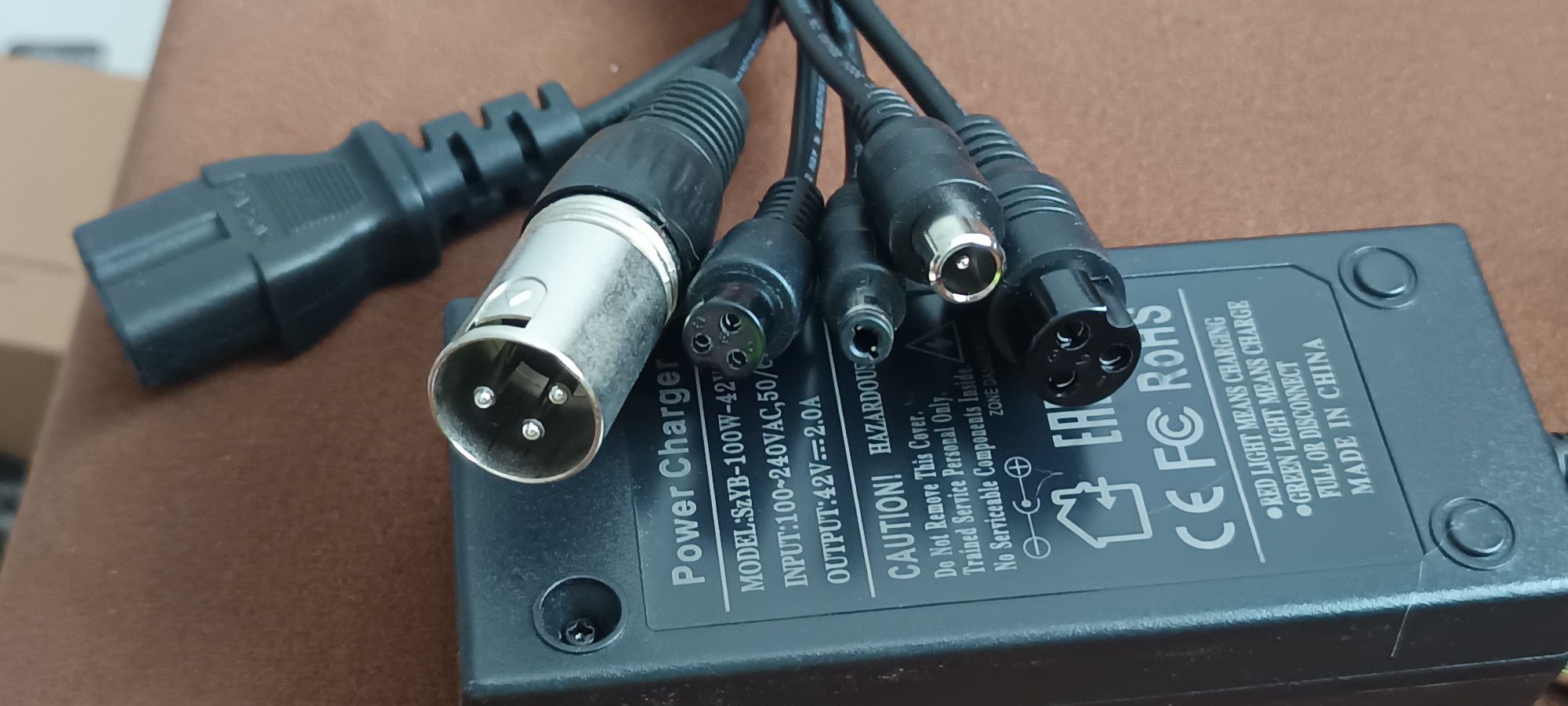 Ładowarka do rowerów elektrycznych 5w1 hulajnog 42V2Ai