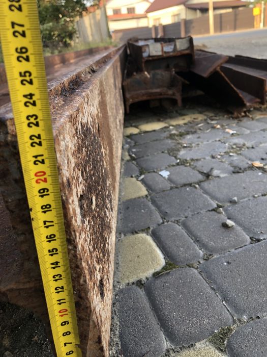 Балка металева (двотавра ) 0.6м на 15м довжина