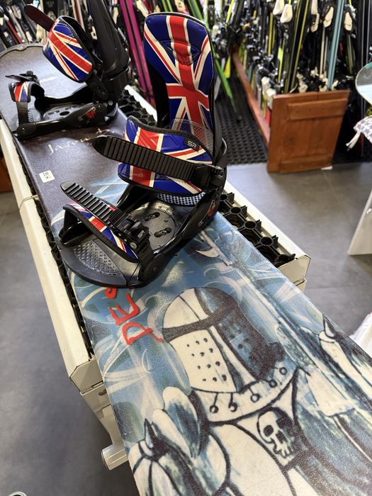 Deska snowboardowa DEVOUR 133 + wiązania SP S/M