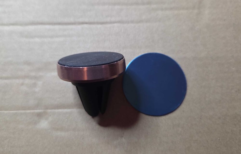 Suporte magnético de telemóvel para carro