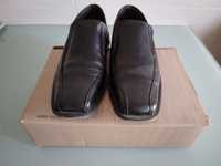 Sapatos pretos para homem