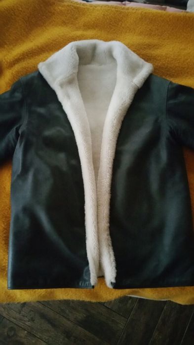 Продам чоловічу зимову шкіряну куртку.Великий розмір.