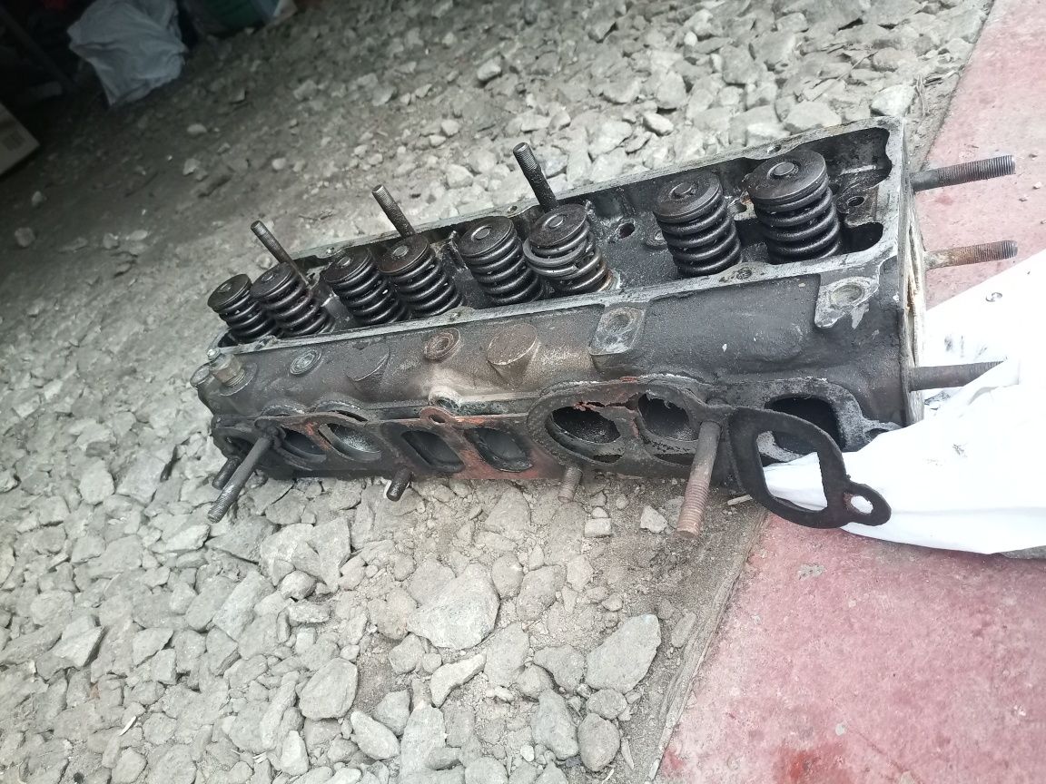 Продам головку блока газ 24