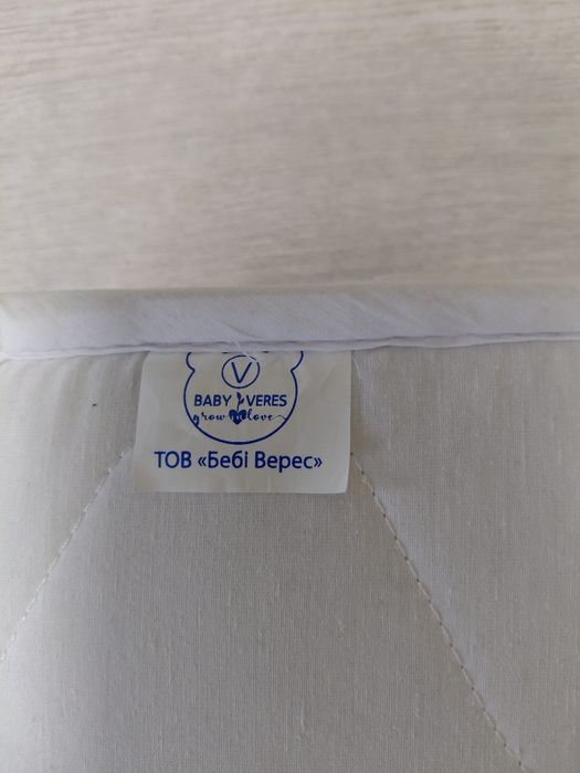 Дитяче ліжко з матрасом