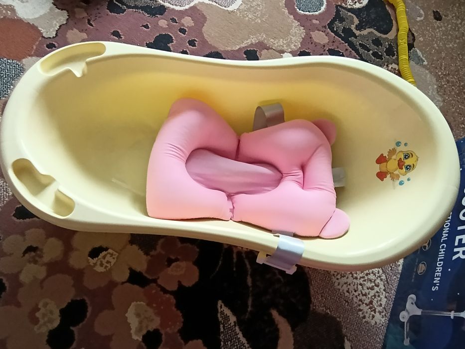 Ванночка з матрасиком для купання. Ванна для немовлят.