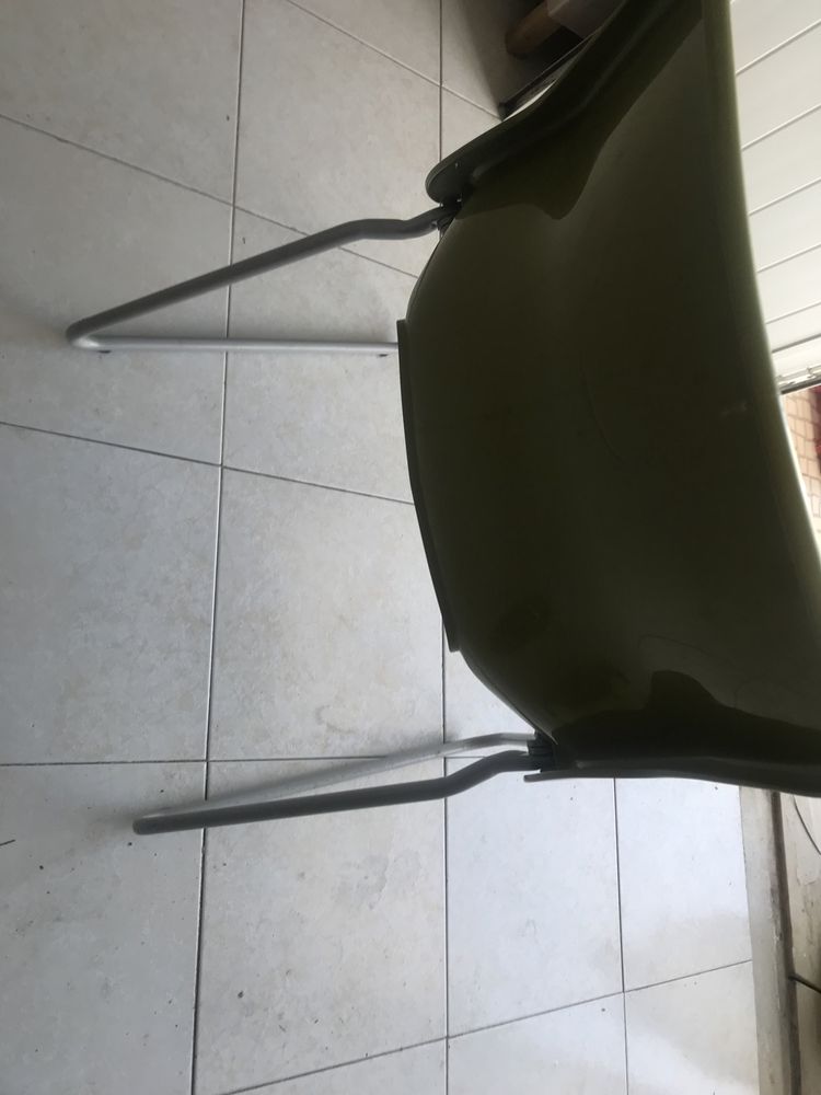 Cadeira verde 10€