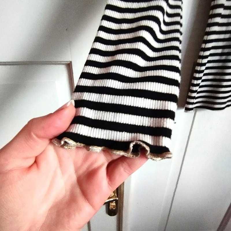 W paski półgolf longsleeve w prążki dopasowany z golfem ze złotą nitką