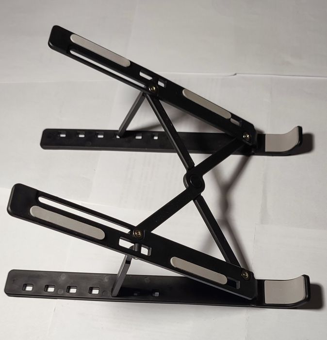 Продаю УДОБНУЮ, ЛЁГКУЮ,  НОВУЮ подставку под планшет, ноутбук 8-13"