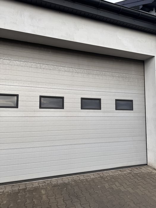 Brama garażowa,przemysłowa ,segmentowa,warsztatowa