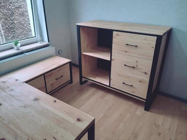 Meble LOFT/ stoły / szafy / metalowe konstrukcje / biurka / łożka Loft