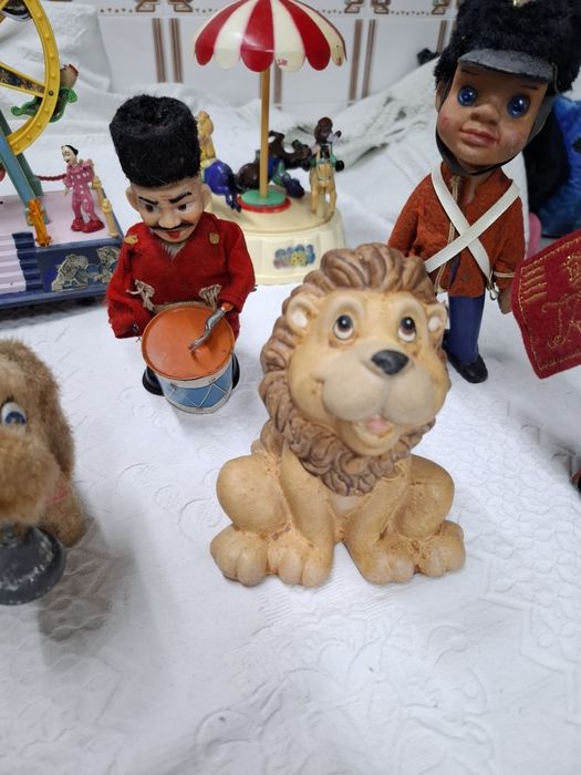 Conjunto de peças antigas