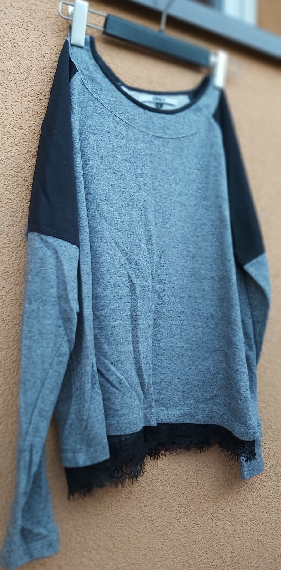 Szara bluza/sweterek