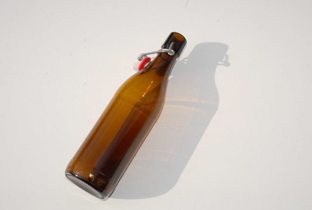 Butelki szklane 500ml z korkiem kapslem, zamykane na sok