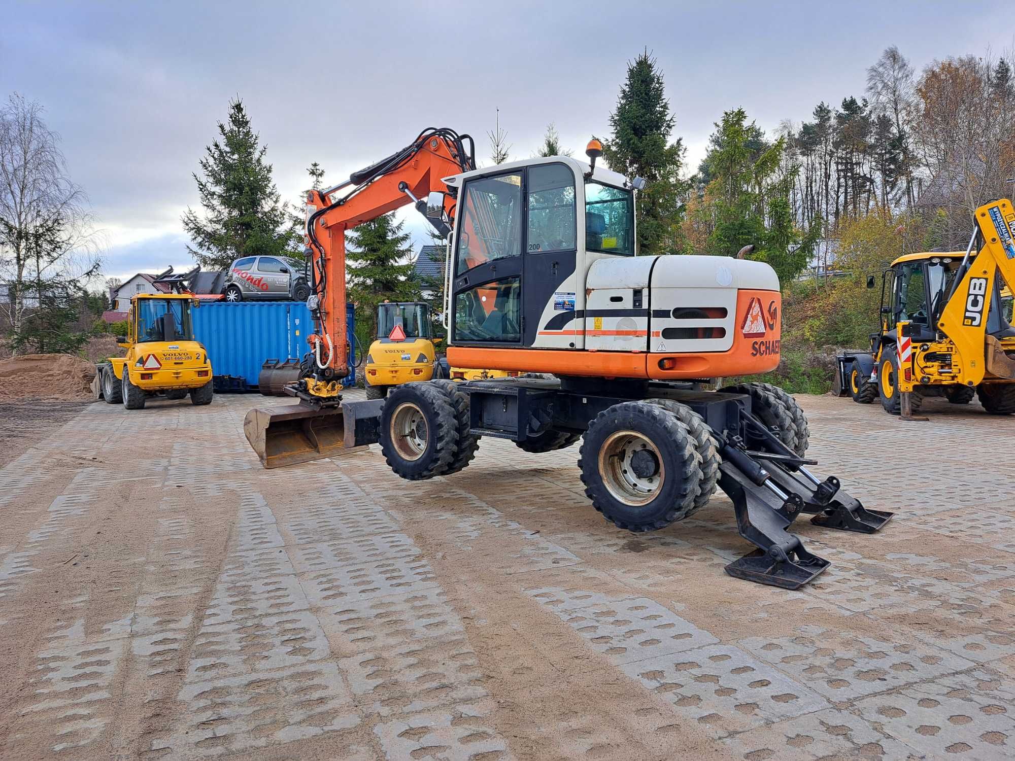 wynajmę wynajem koparki kołowej obrotowej  11,5 ton z rototilt
