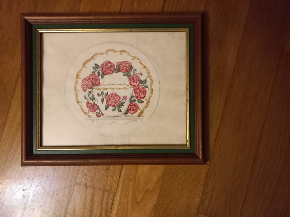 2 quadros com moldura de madeira