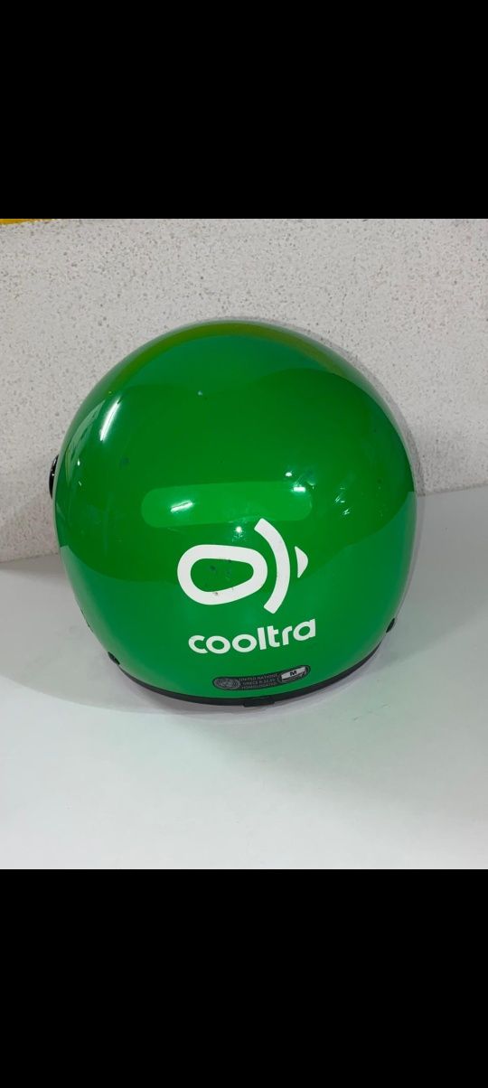 Capacete aberto com viseira