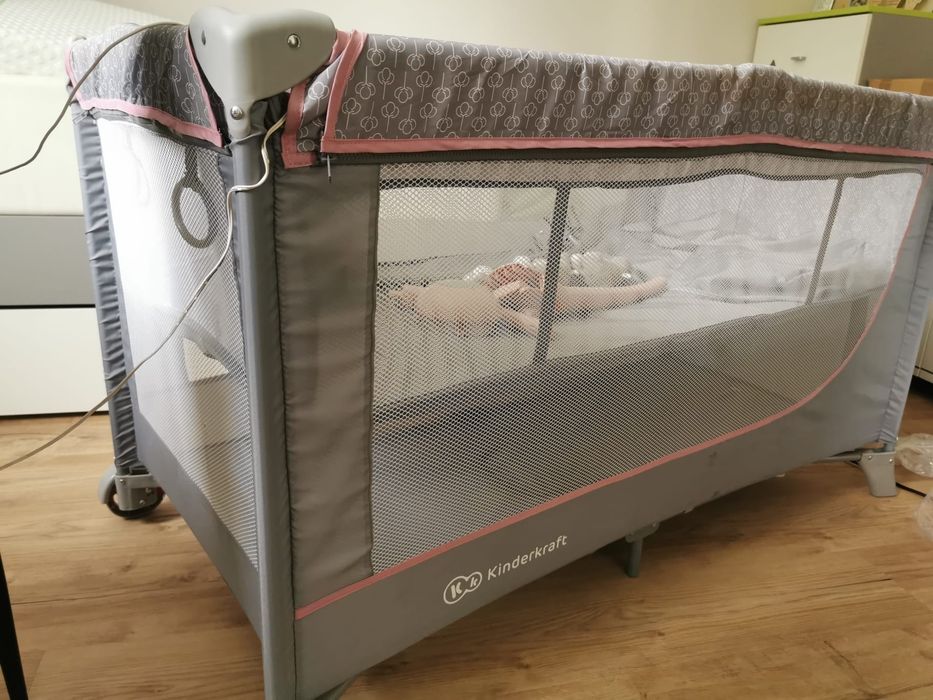 Kinderkraft Joy łóżeczko turystyczne z akcesoriami