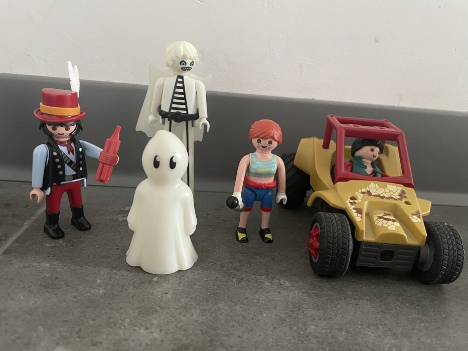 Figurki, ludziki + autko Playmobil