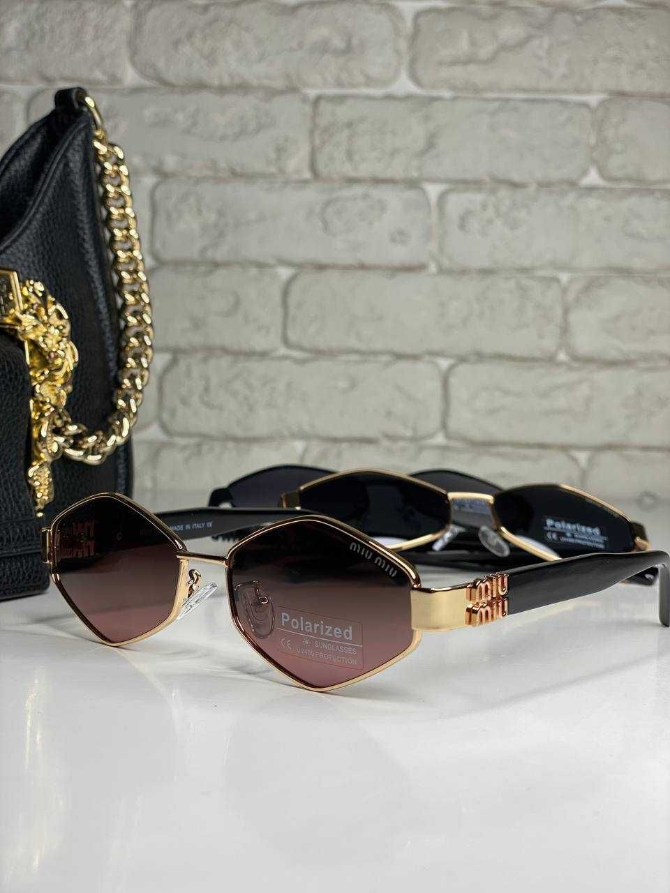 Женские очки MIU MIU Polarized черные/коричневые Ромбы с поляризацией
