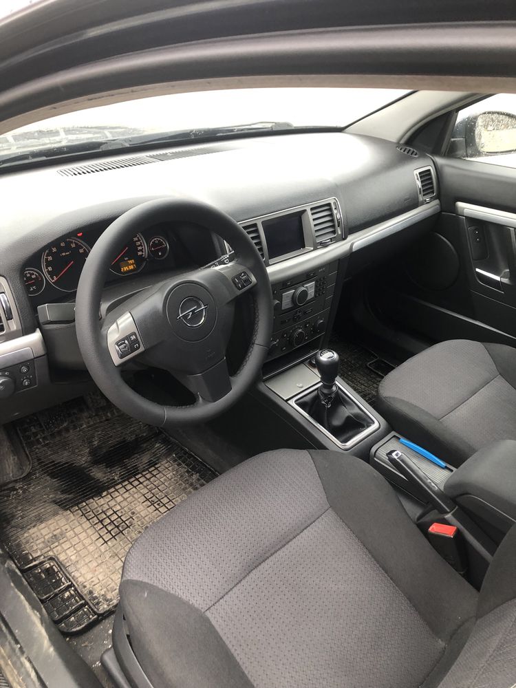 СРОЧНО Продам Opel Vectra 2006