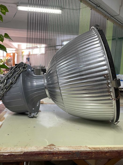 Campânulas de Iluminação Industriais LED