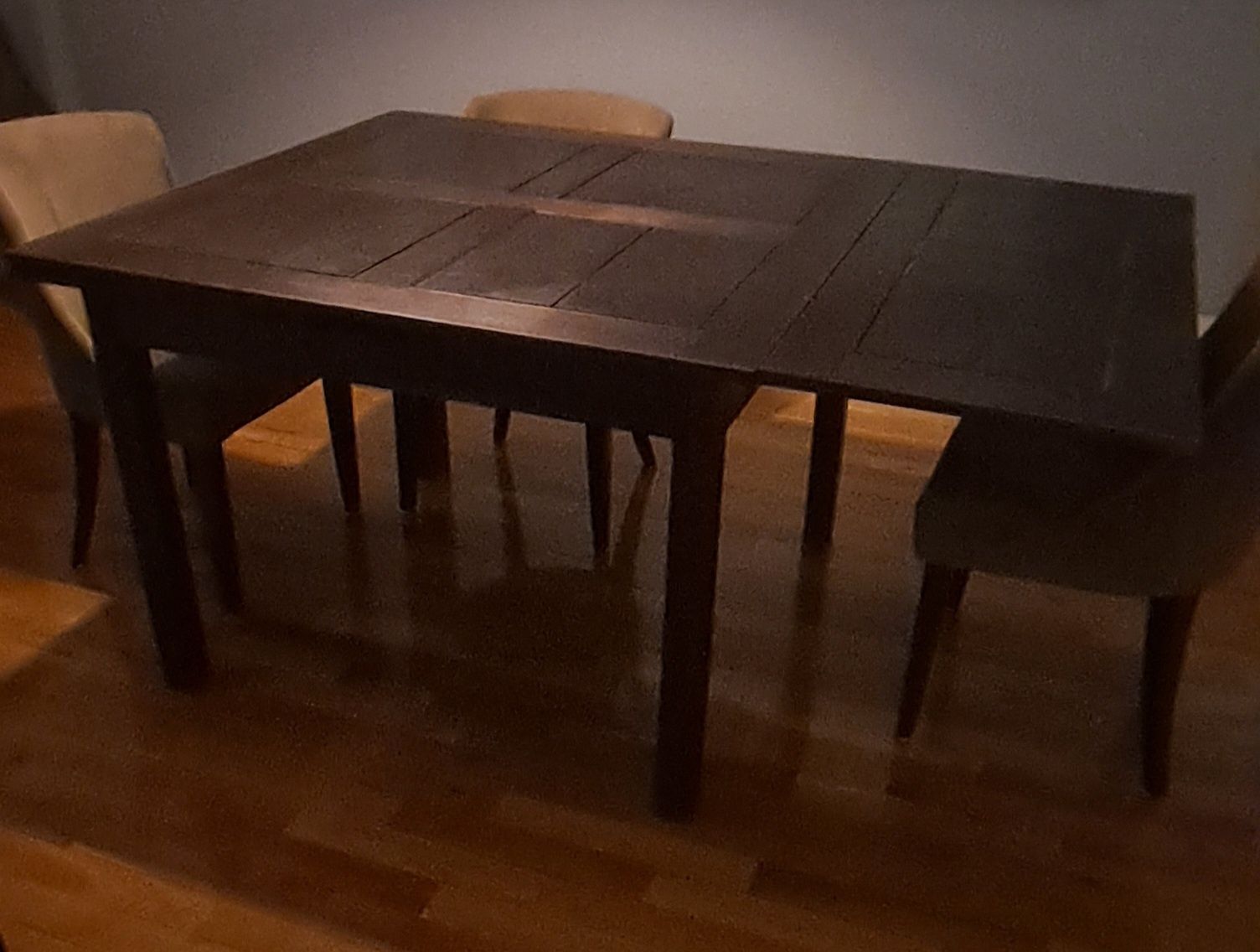 Mesa de jantar extensível