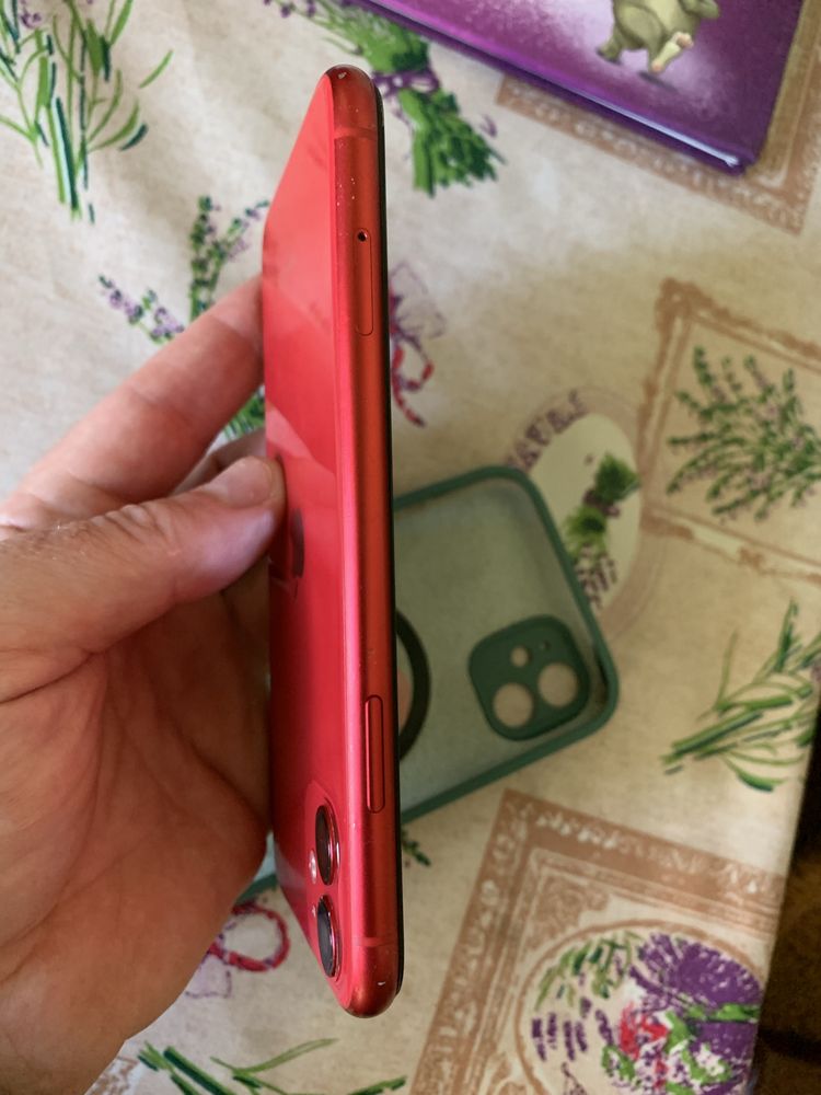 iPhone 11 на 128г