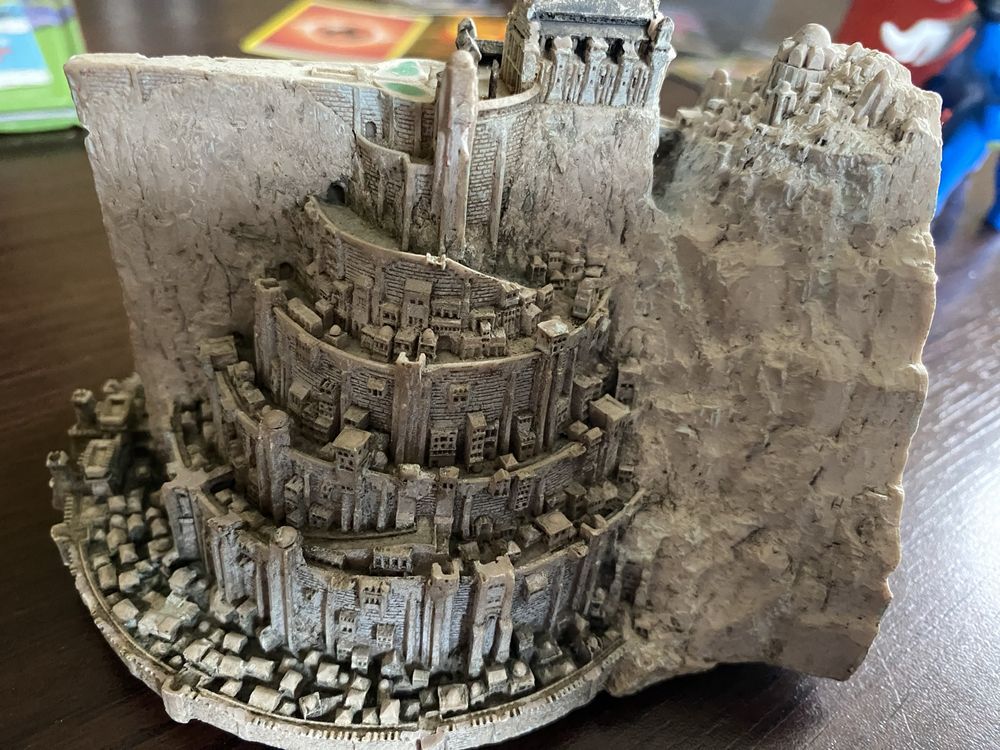 model miasta stolicy Gondoru Minas Tirith