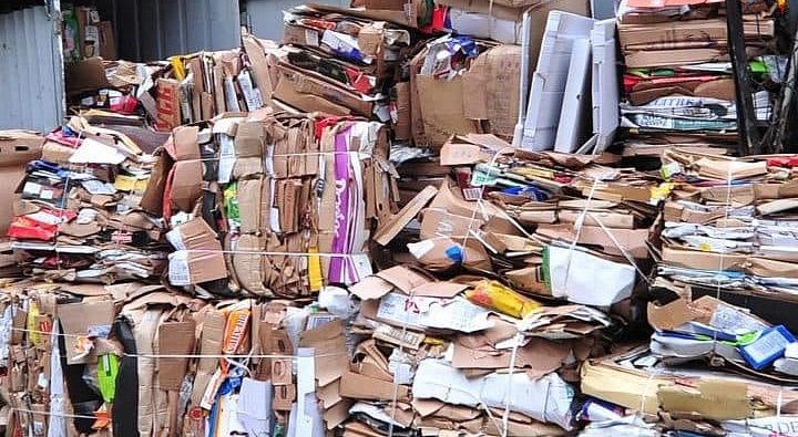 Здать Макулатуру,ціна  6.8гр від-500кг.Прийом.Вивіз,Ваги.Область.