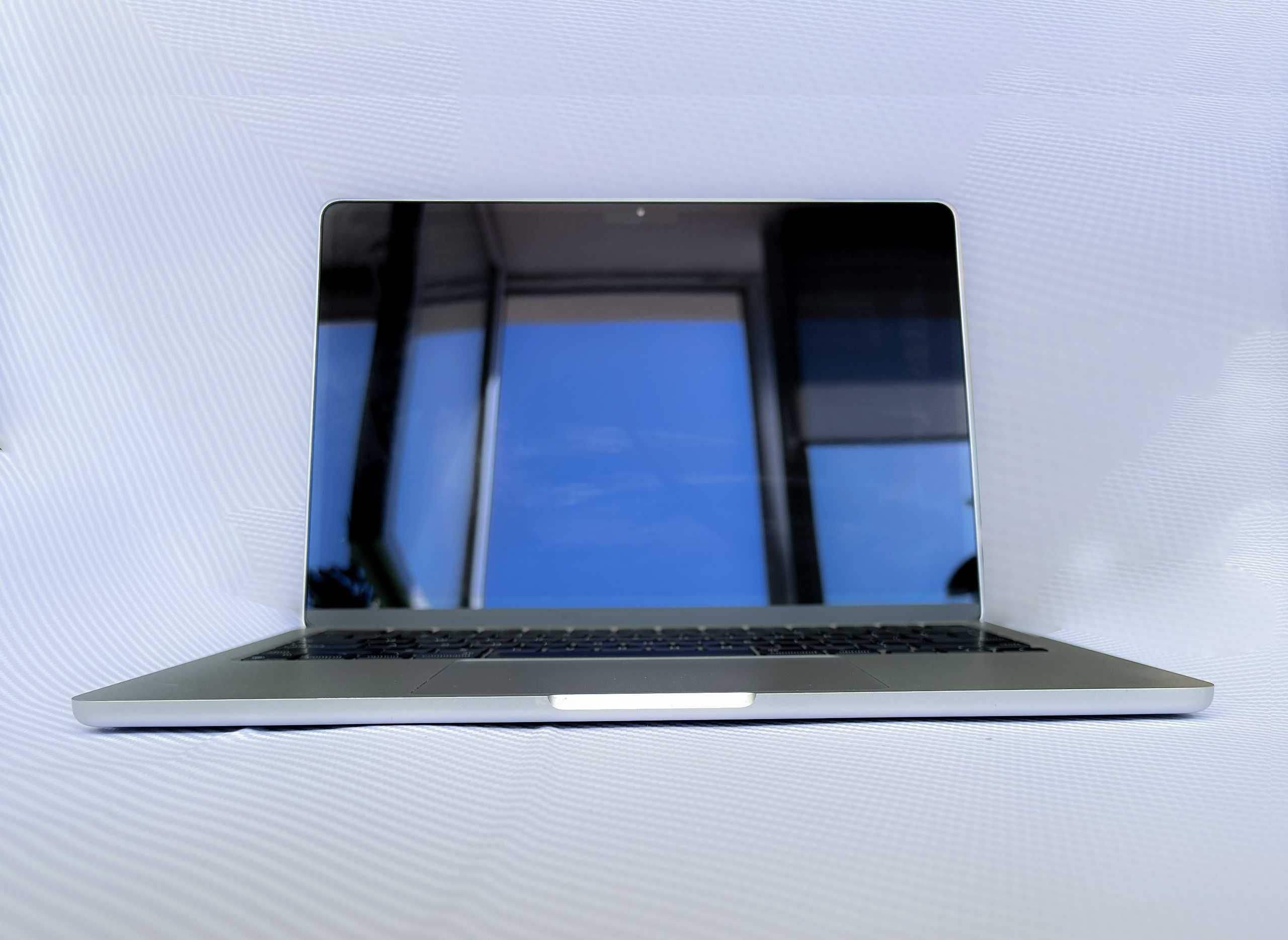 Apple MacBook Air 2024 A3113 m3\16\512