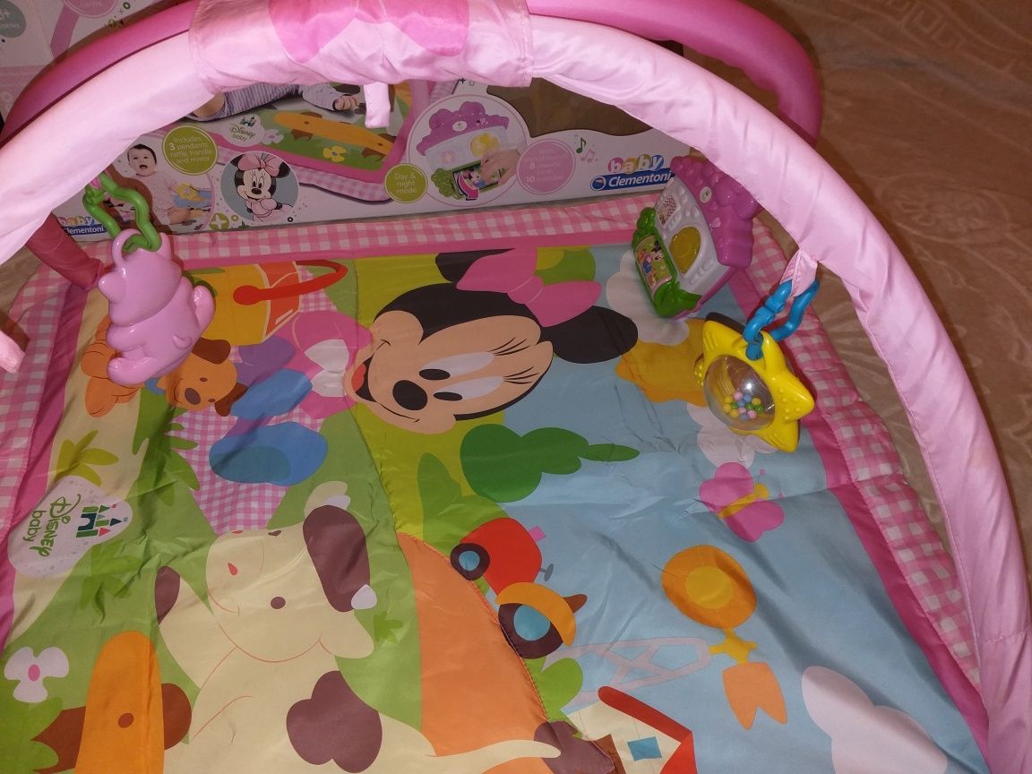 Tapete de actividades para bebé Disney Baby.