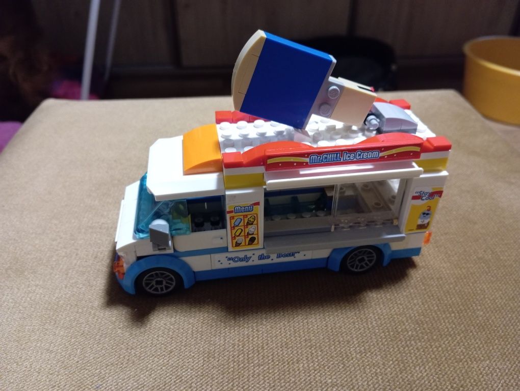 LEGO furgonetka z lodami