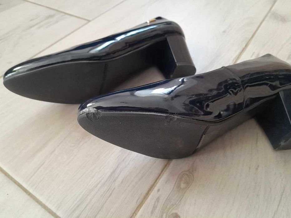 Buty czółenka Goodin rozmiar 39 nowe