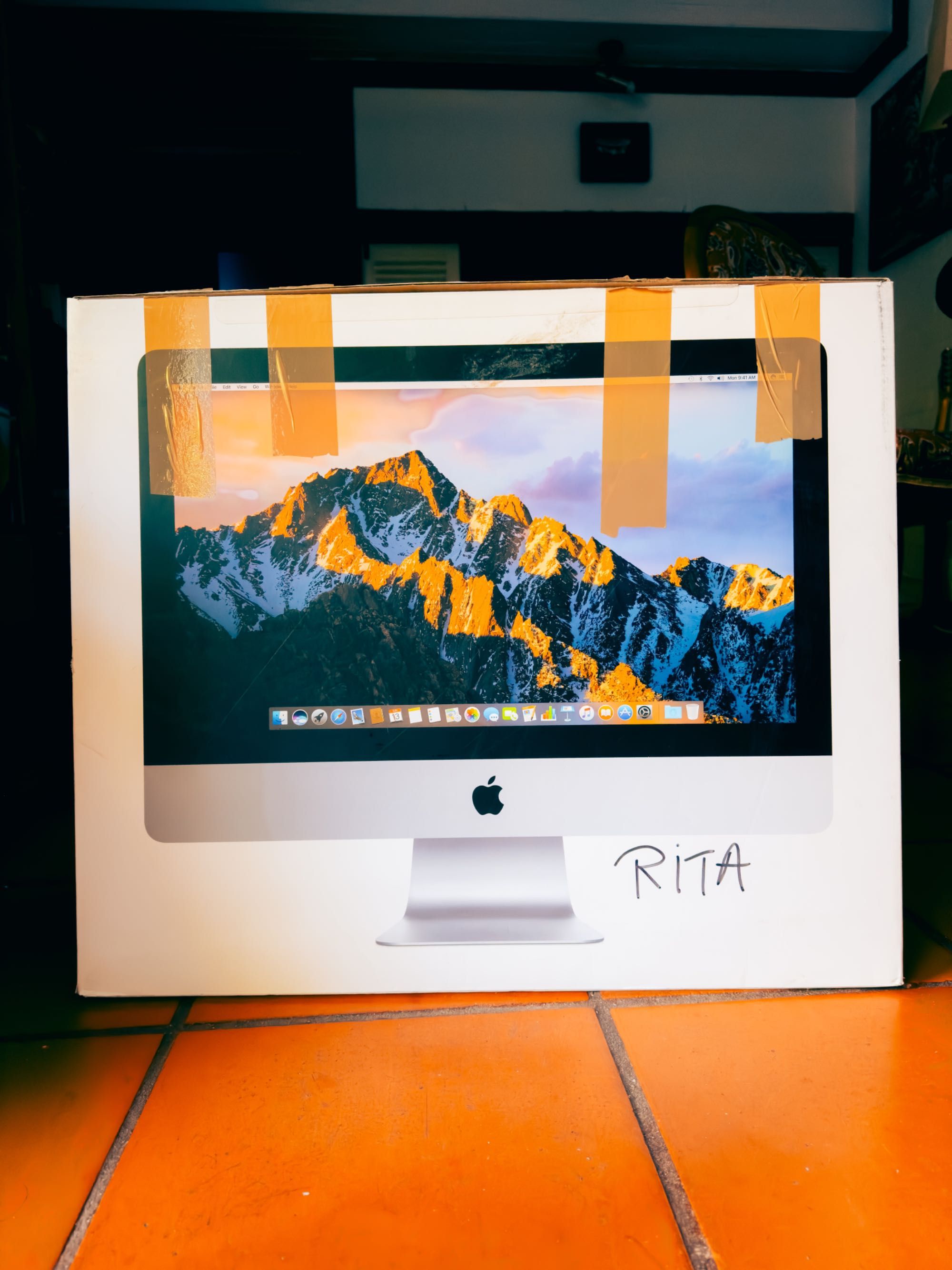 Apple iMac 21.5" Retina 4K, 16 GB RAM, i5 3 GHz, Radeon Pro 555