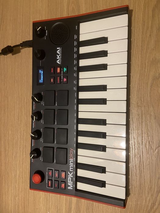 Teclado Akai Mpk mini play mk3