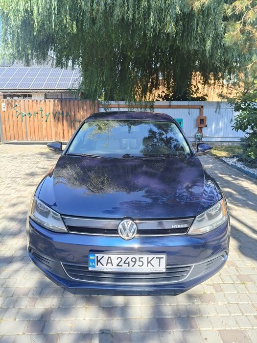 Продам VW Jetta 1.4 tsi, hybrid, 2013 года