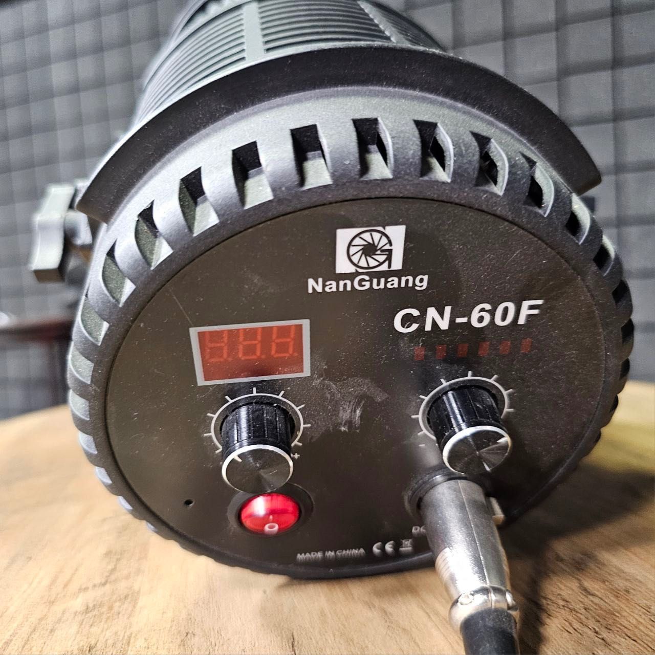 Лінза френелю Nanlite CN-60F LED Fresnel Light